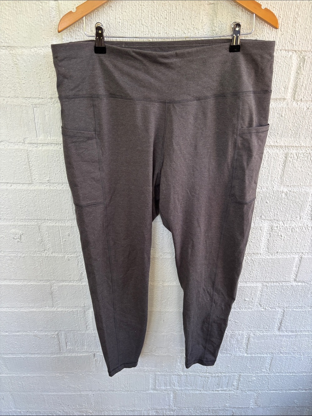 Athletic Works High-Waist Double Pocket Leggings in Charcoal sz XXL